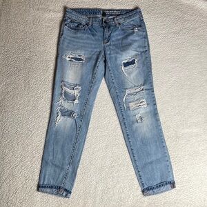 Gap Sexy Boyfriend Sexy Ripped distressed Jeans Size 4 / 27